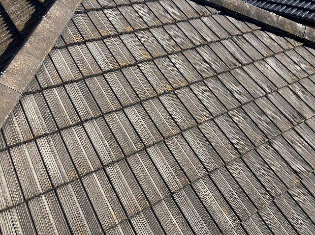 名古屋市千種区にてセメント瓦(モニエル)の屋根塗装・塗料はハイルーフマイルドシリコンを使用しました